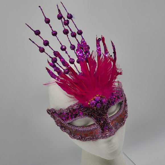 Venetian Angel Beaded & Feather Mask - Picture 11 of 16